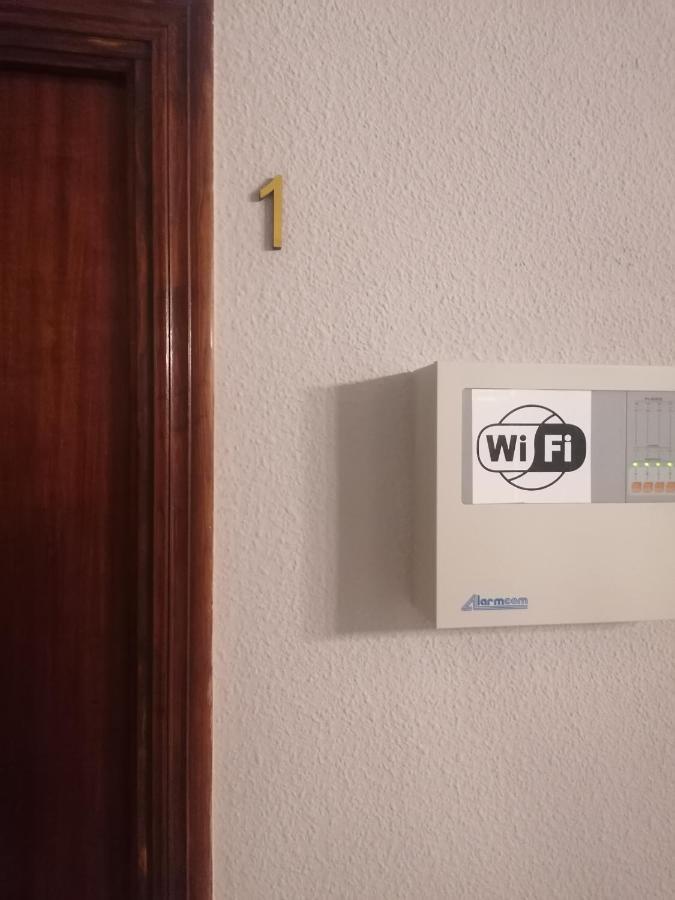 Pension A&E Манисес Экстерьер фото